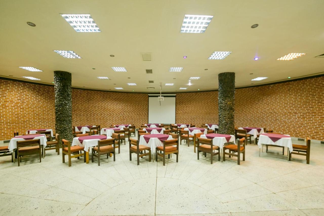 Green Hills Hotel Nyeri Bagian luar foto