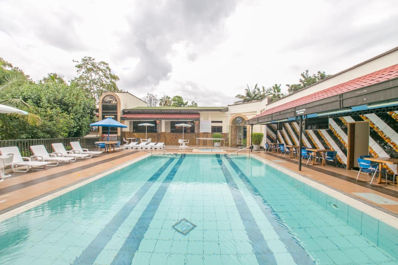 Green Hills Hotel Nyeri Bagian luar foto