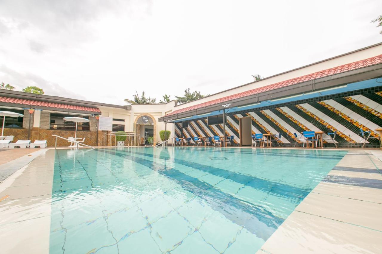 Green Hills Hotel Nyeri Bagian luar foto